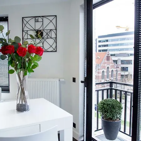 Jane's Corner The Place To Read&eat&sleep Apartamento Antuérpia